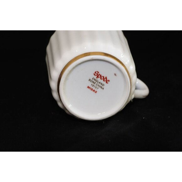 Spode Midas Bone China England 2" Demitasse Coffee Tea Cup Y8157 Gold Rib - Picture 2 of 2